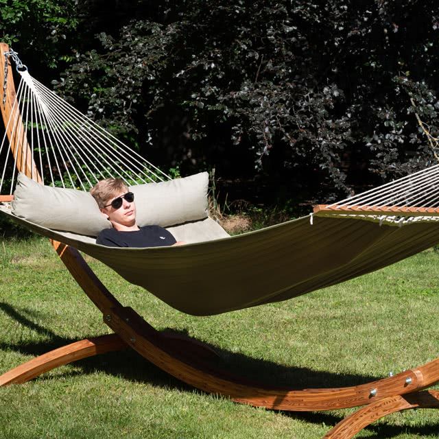 Wetterfester schwarzer Hängestuhl Wetterfester schwarzer Hängestuhl